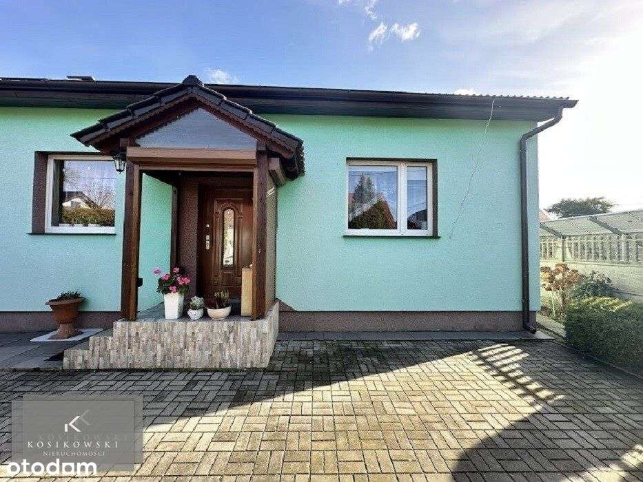 Funkcjonalny budynek w centrum wsi-9