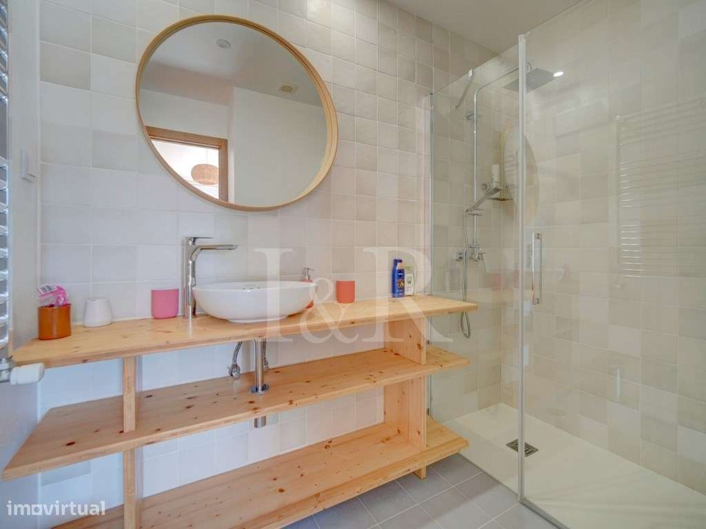 Moradia T2+3 com jardim e vista mar na Azóia, Sintra-38