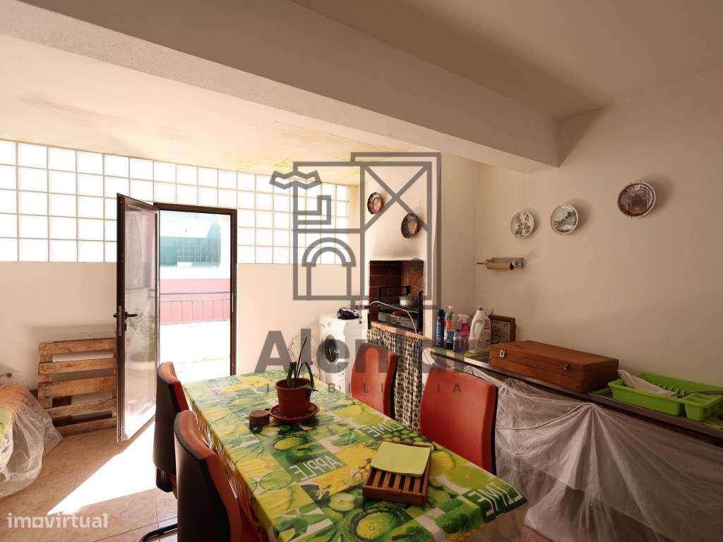 Moradia no Centro de Alenquer - Oportunidade-42