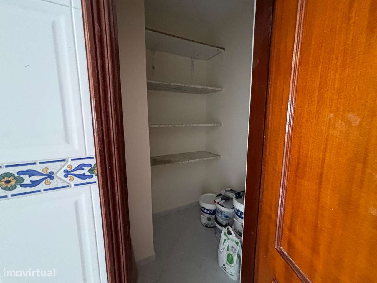 Apartamento T2 com garagem na Urbanização Moinho da Cavaleira-7