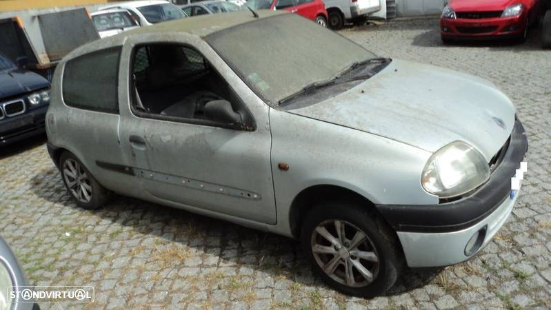 Renault Clio 1.9D Van 1999 - Para Peças - 3