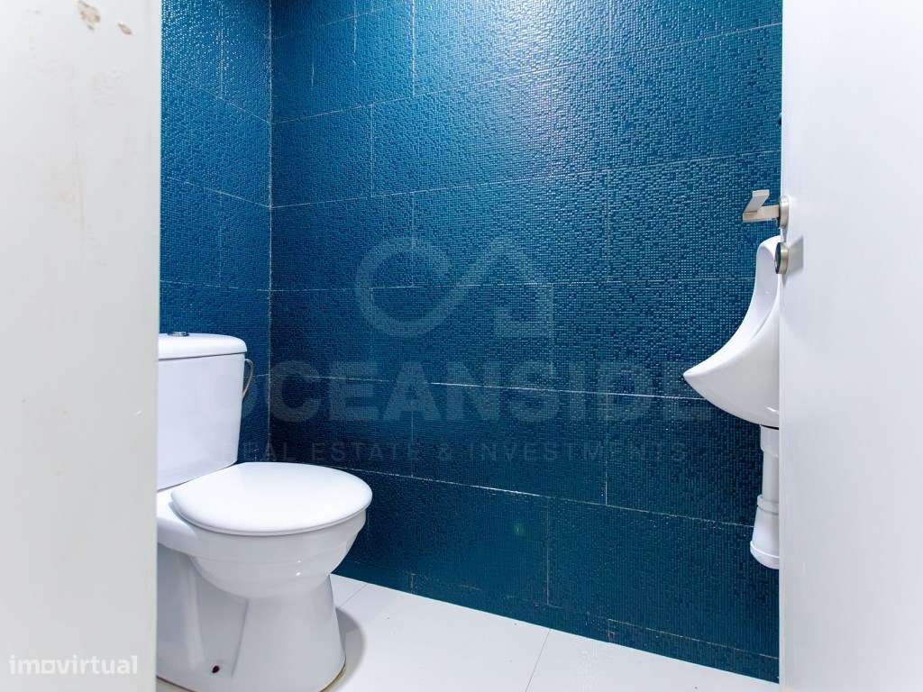 Loja com 2 Salas Amplas e Cenário Exclusivo sobre o Tejo-9