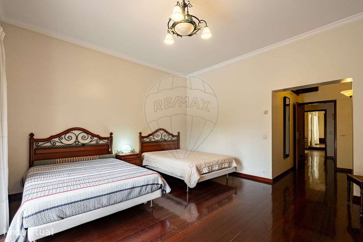 Moradia T4 para venda-25