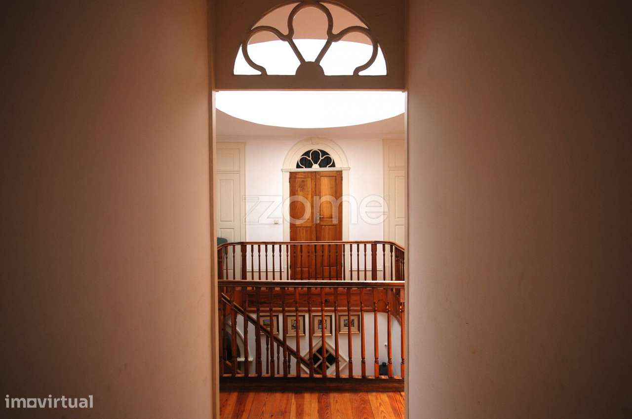 Prédio Singular na Rua do Almada no Porto - Grande imagem: 5/16