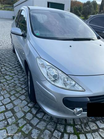 Peugeot 307 1.4 16V Executive - 4