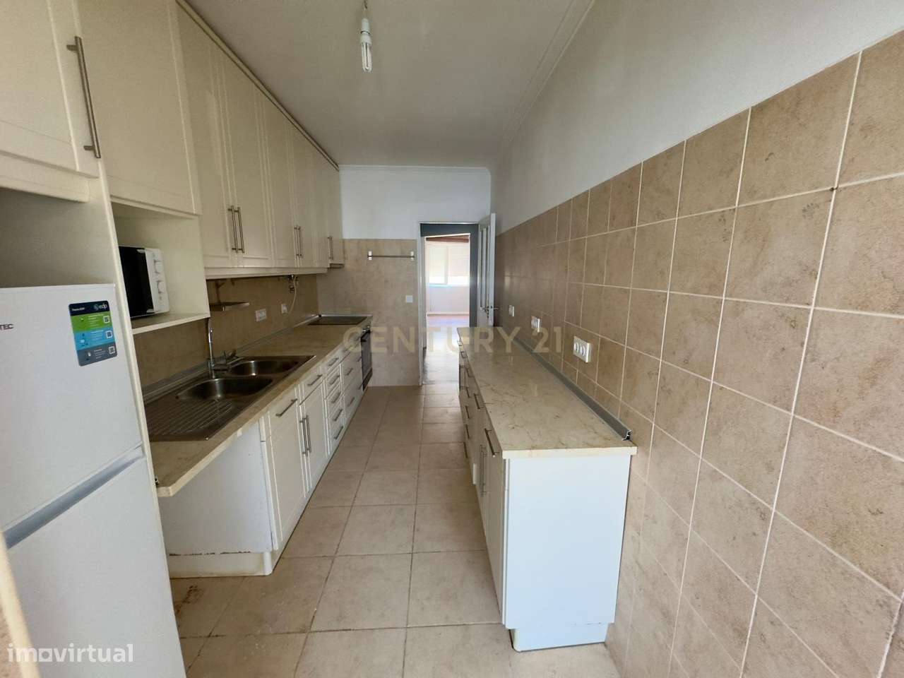 T3 com cave em São Pedro do Estoril – Versatilidade e localização priv-18