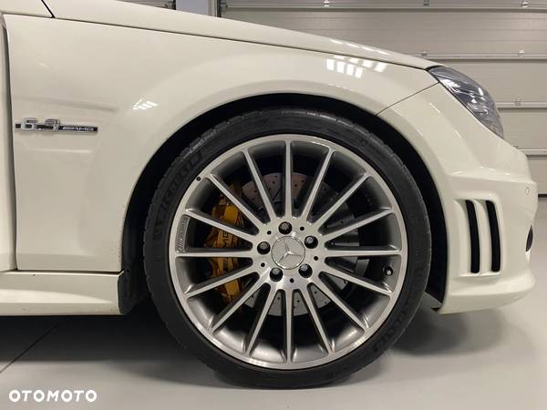 Mercedes-Benz Klasa C 63 AMG - 6