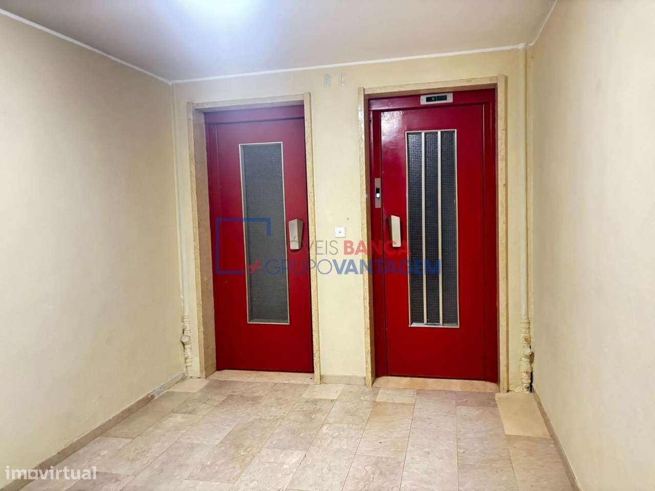 Apartamento T2 em São Pedro Afurada, perto de transportes - Grande imagem: 4/26