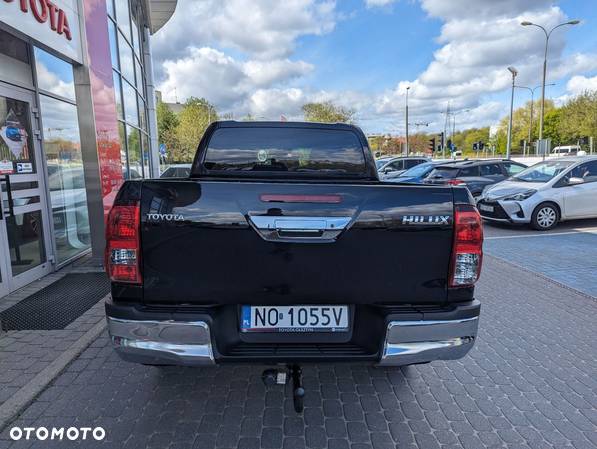 Toyota Hilux 2.4 D-4D Double Cab SR5 4x4 - 8