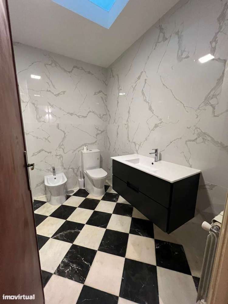 Moradia T4+2  3 Frentes monte dos Burgos-15