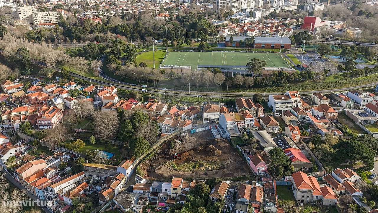 Moradia térrea T2, com jardim, na Foz do Douro!-14