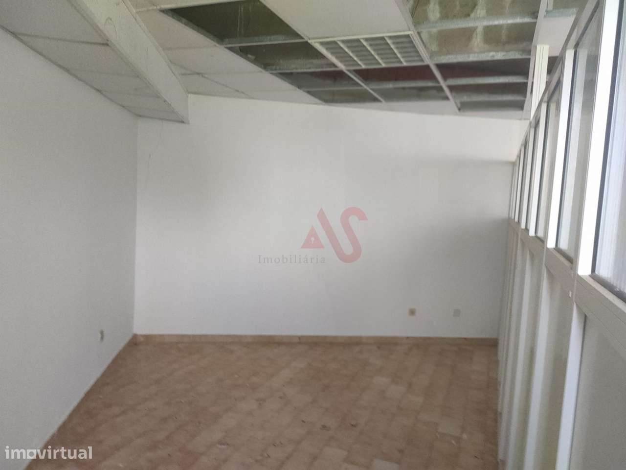 Loja de 49 m² no Edifício Varandas do Mar em Albufeira - Grande imagem: 2/6