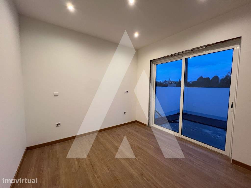 Moradia T3 totalmente remodelada - Esgueira, Aveiro - Grande imagem: 4/18