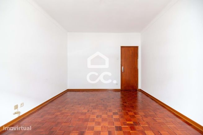 Apartamento T3 com sótão e cozinha equipada no centro do Avelar.-7
