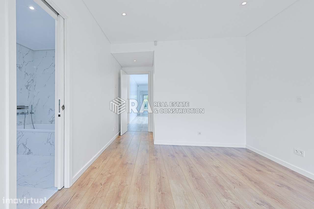 Moradia Isolada T6 Venda em Charneca de Caparica e Sobreda,Almada-20