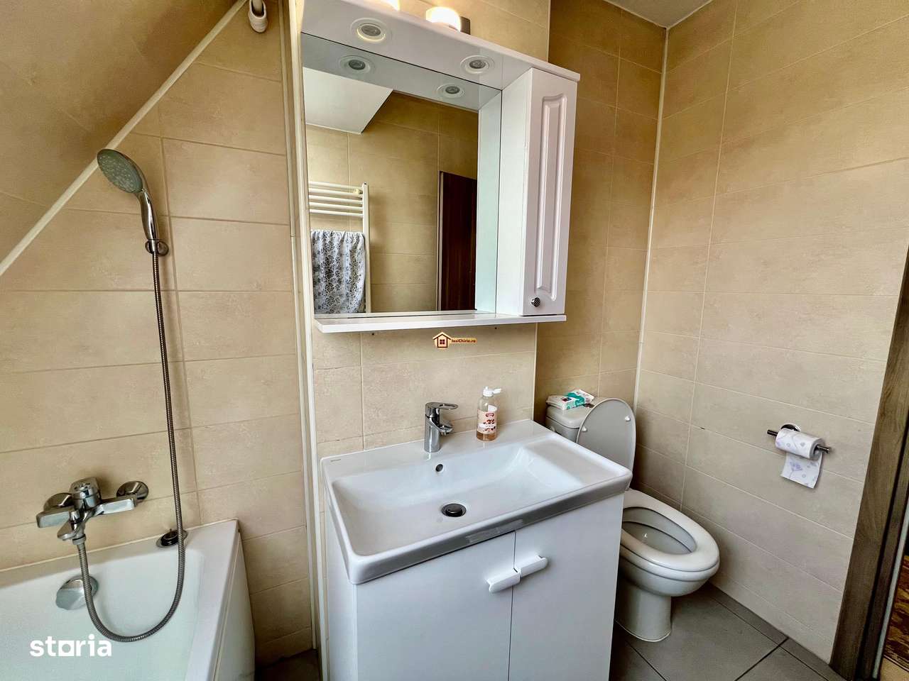 Apartament 2 camere Podul de Piatra-14