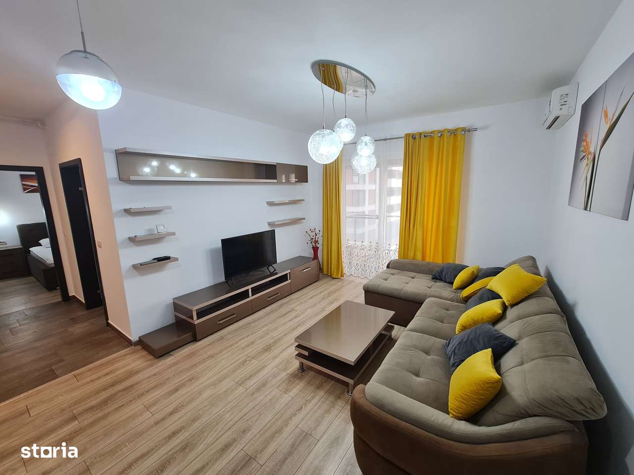 Inchiriez ap. 2 camere ADORA PARK LUX, Decomandat, Smart Tv Parcare! - Imagine principală: 2/20
