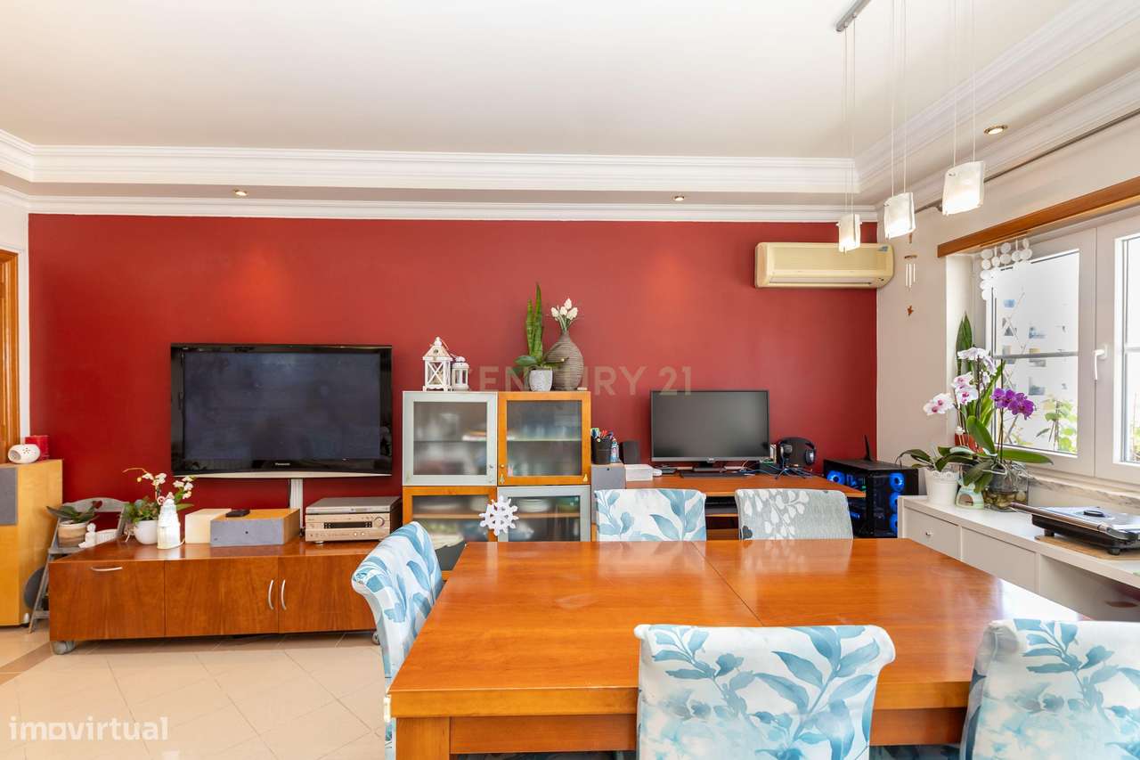 T2 com 2 Wc´s, elevador, arrecadação e parqueamento - Grande imagem: 5/32