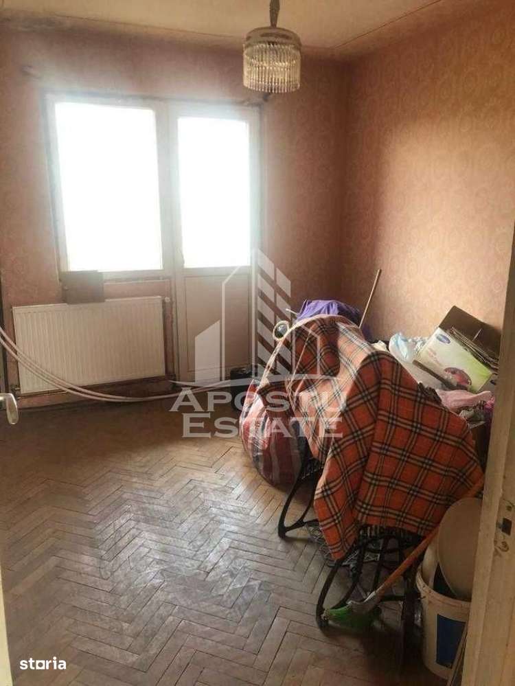 Apartament cu 3 camere, semidecomandat, centrala proprie, zona Sagului - Imagine principală: 5/7