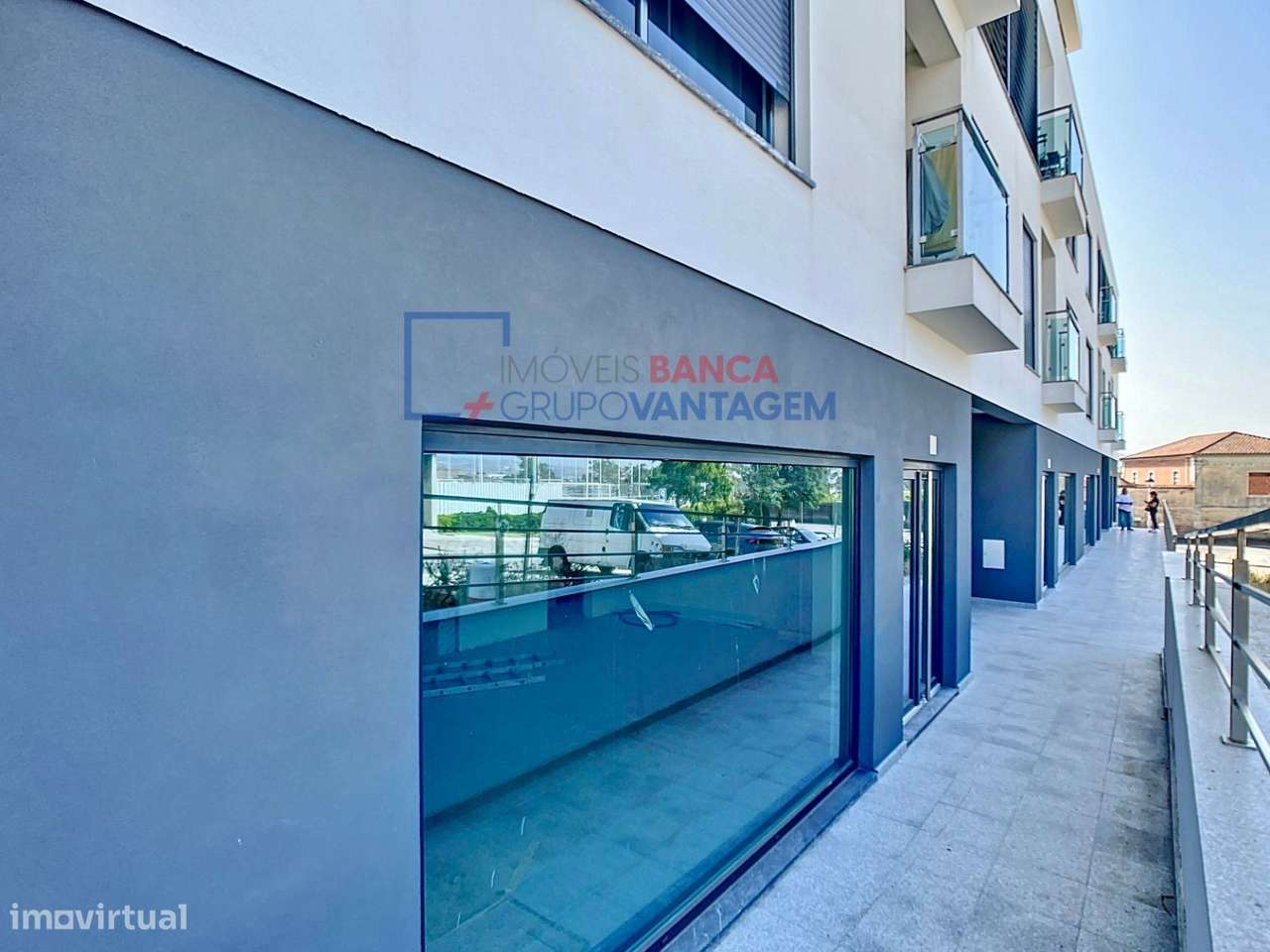 Loja para Venda em Santo Antão do Tojal  52,65 m² + Arrecadação - Grande imagem: 4/14