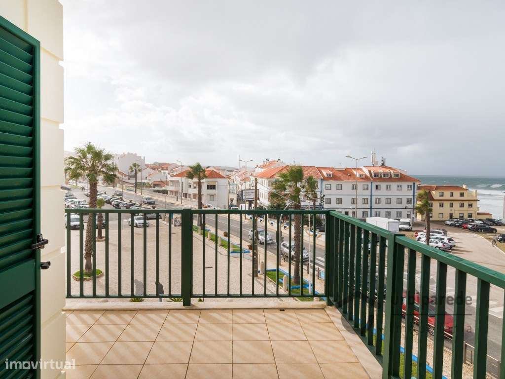 Moradia V4 em condomínio fechado no centro da Ericeira, com garagem.-7