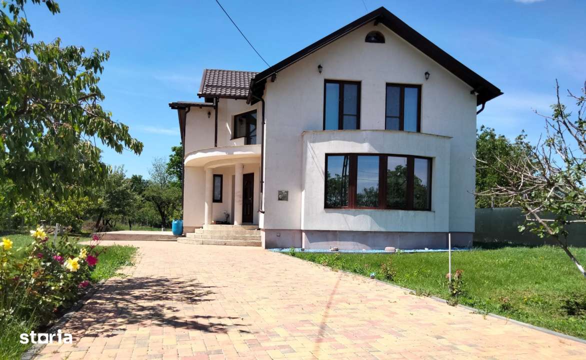 Vila cu teren 2.200 mp, sat Tariceni-comuna Șirna - Imagine principală: 3/19