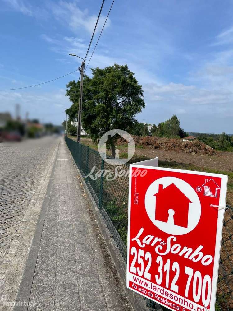Terreno todo de construção com 15.000m2 e 205m frente em S. Mamede ... - Grande imagem: 3/7