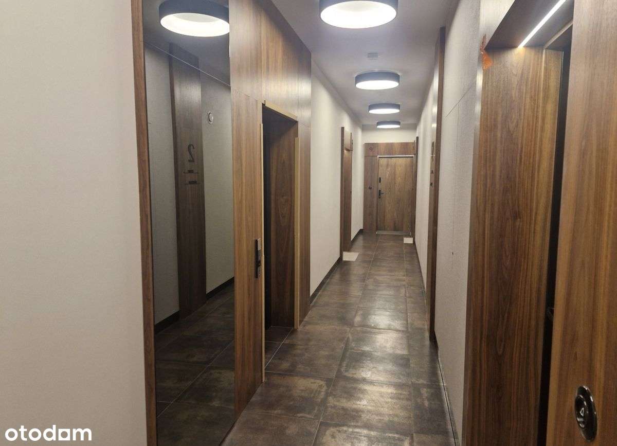 Przestronny Apartament w sercu Gdyni na 3 piętrze-14