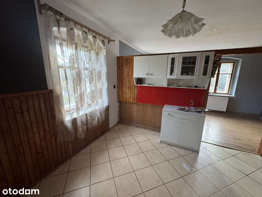 Duży dom w centrum wsi - Pełny obrazek: 4/11