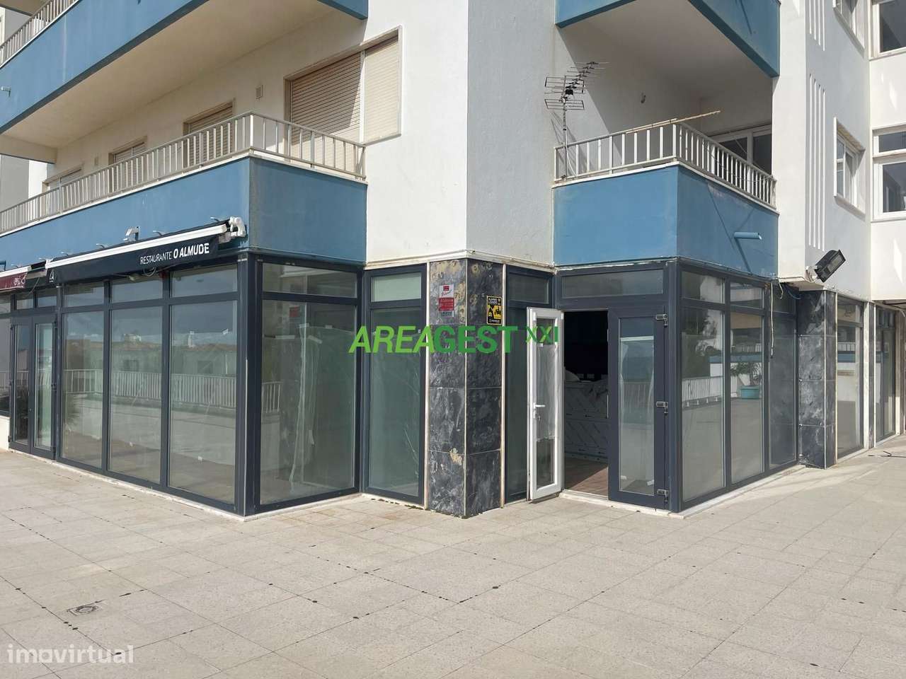 Loja para Venda com rendimento, localizada em Ericeira-8