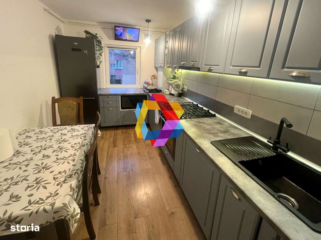 Apartament 4 camere de vânzare Brasov, zona Scriitorilor,  79mp, Plus- - Imagine principală: 1/12