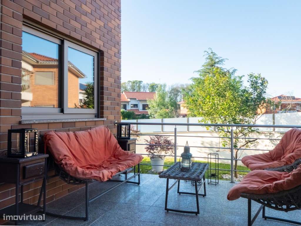 Moradia T6 com piscina em Viana do Castelo-18