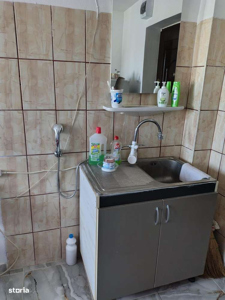 Podu Ros Jumbo, Garsoniera! - Imagine principală: 3/3