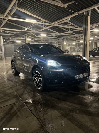 Porsche Macan Standard - 1