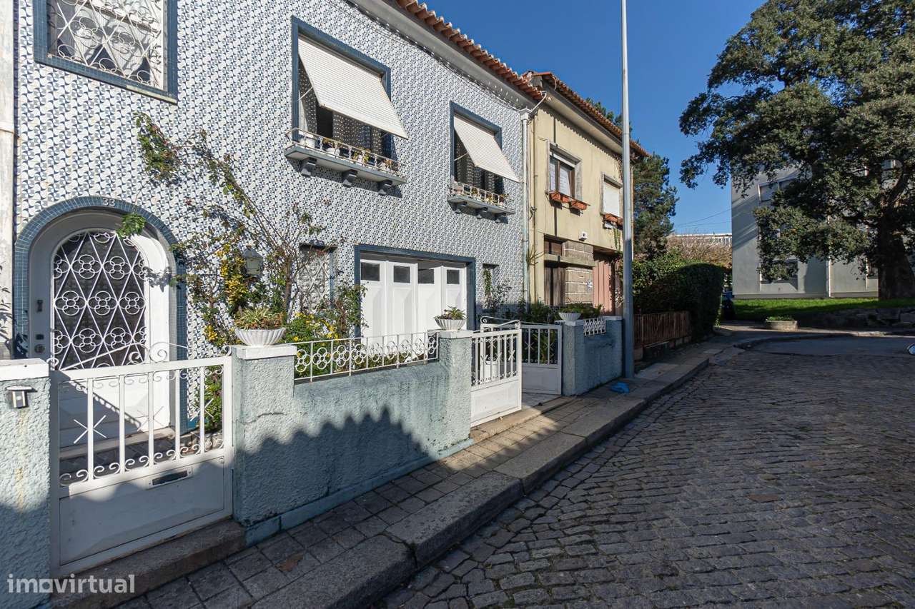 Casa c/ História e Potencial Extraordinário, Zona Tradicional do Porto - Grande imagem: 2/28