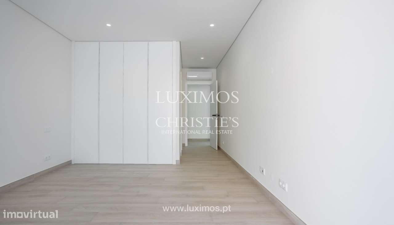 Moderna Moradia T3 com piscina em Monte Canelas, Portimão, Algarve - Grande imagem: 4/26