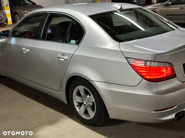 BMW Seria 5 520d - 4