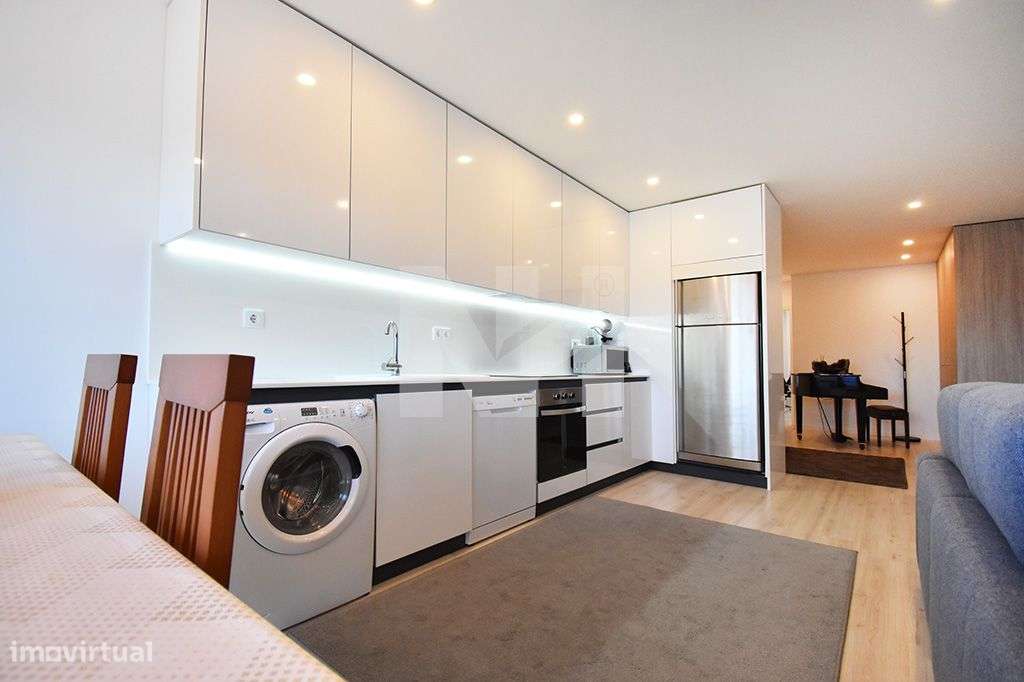 Apartamento T3 | 1ª Linha de Mar | Árvore-15