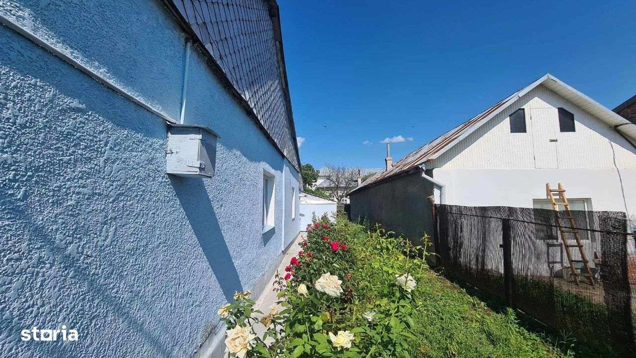 Casa pe strada Mare (A.I.Cuza) - posibilitate spatiu comercial - Imagine principală: 4/15