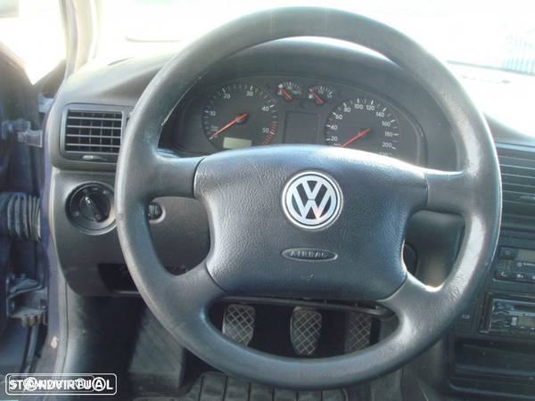 Volkswagen Passat 1.9 TDi 1998 para peças - 16