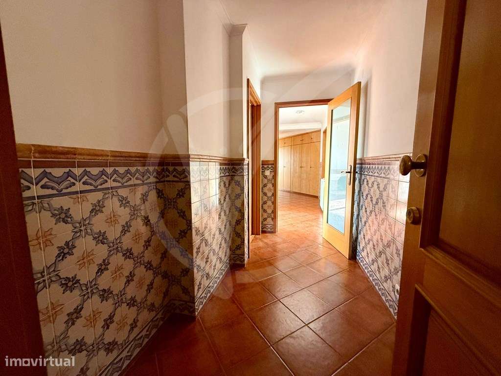 Excelente T3 na Póvoa de Varzim com 2 Garagens Fechadas-9