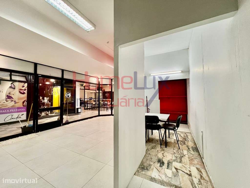 Loja no Centro Comercial Ágatha, em Águeda - Grande imagem: 5/6