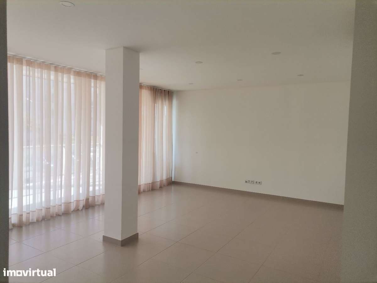 T2 como novo, com garagem individual para arrendar em Gualtar - Grande imagem: 5/30