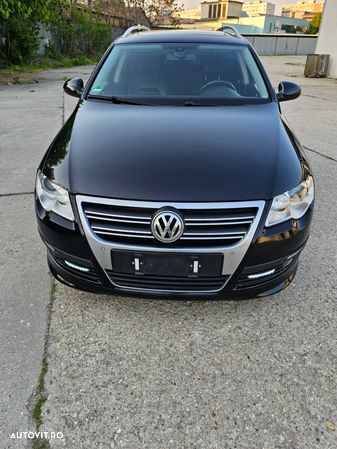 Volkswagen Passat Variant 2.0 TDI Highline DPF DSG - 1