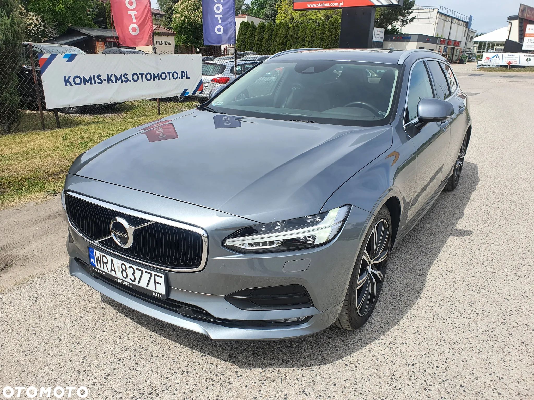 Volvo V90 D4 Momentum Pro - 1