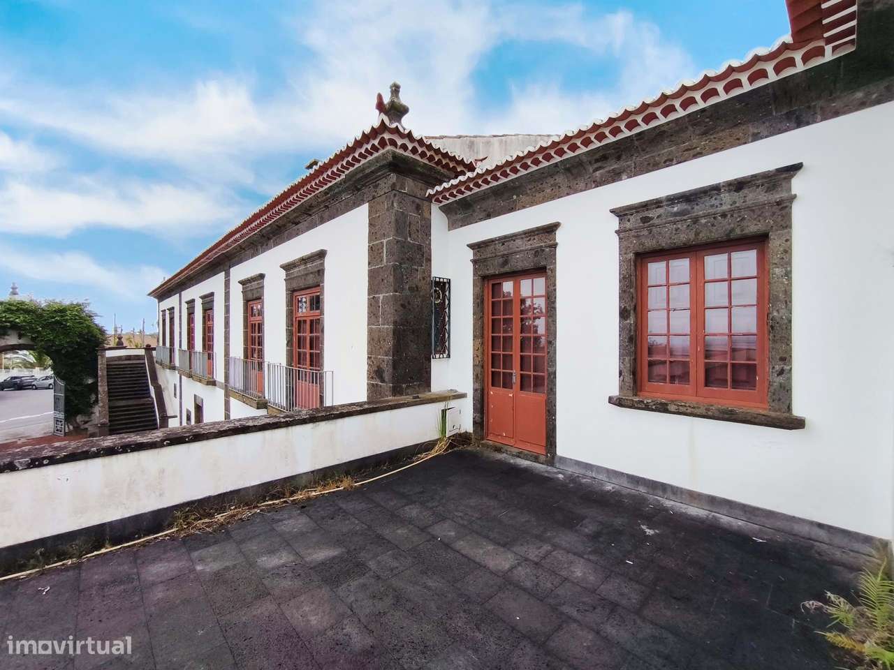 Solar Centenário de Encanto Histórico com Vista Inigualável na Ilha de-30