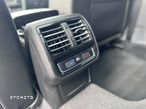 Volkswagen Passat Variant 2.0 TDI SCR 4Motion DSG Highline - 26
