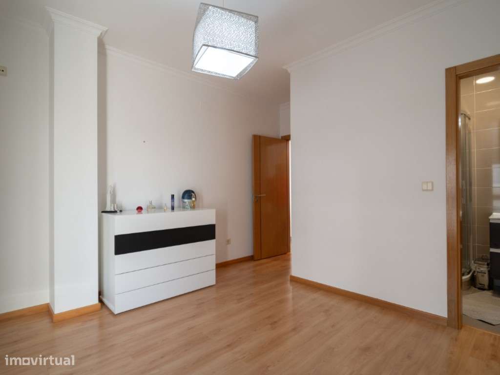 Apartamento T3 de excelentes àreas numa zona residencial calma da N...-32