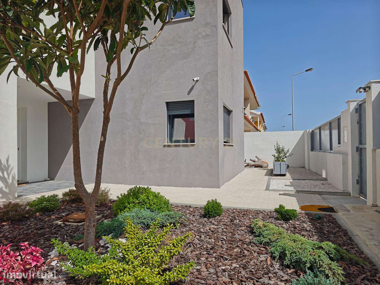 Moradia Contemporânea T3 + Escritório, com Jardim e Painéis Solares em-8