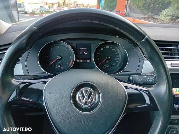 Volkswagen Passat 1.6 TDI Trendline - 13